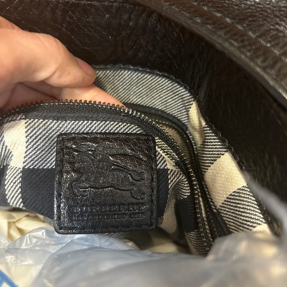 Burberry Leather Messenger Bag Excellent Condition - Picture 3 of 3